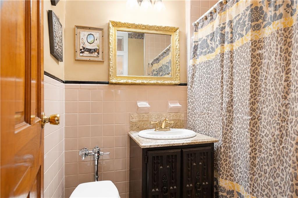 8817 16th Bensonhurst 11214 New York photo