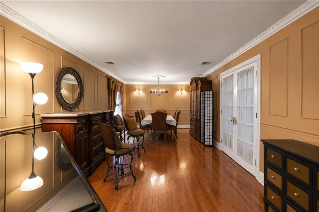61 Lion Tottenville 10307 New York photo