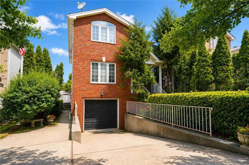 https://benbayrealty.s3.amazonaws.com/brooklynmls/502697/PhotoJul06202632209PMjpg