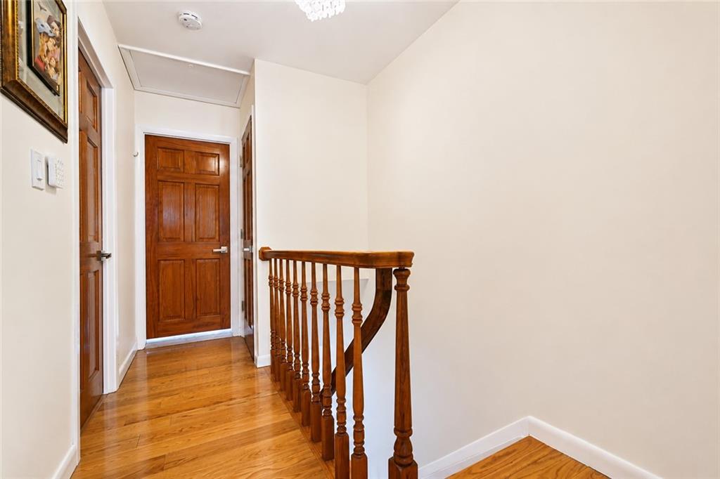 67 Claradon Grasmere 10305 New York photo