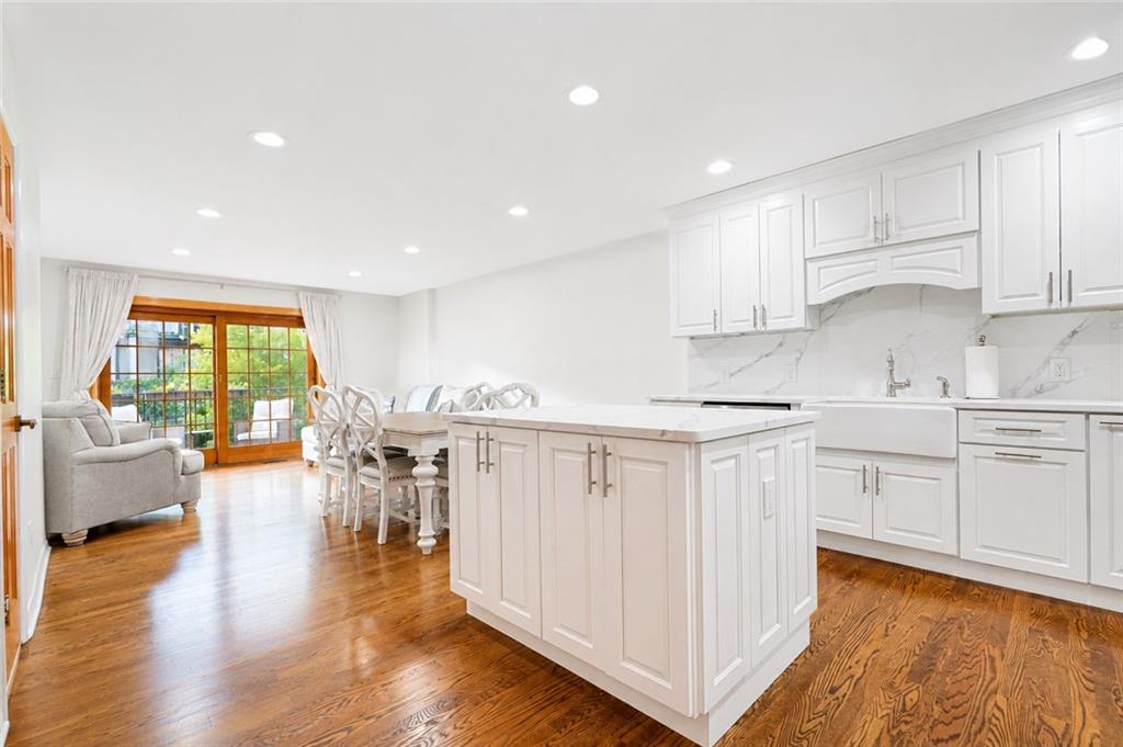 67 Claradon Grasmere 10305 New York photo