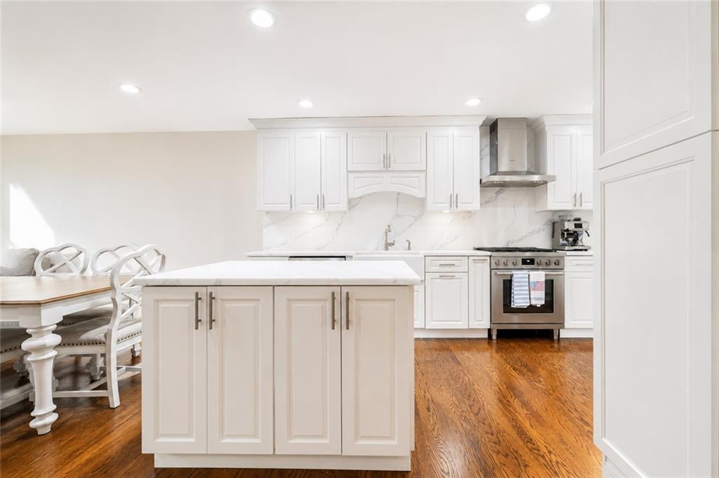 67 Claradon Grasmere 10305 New York photo