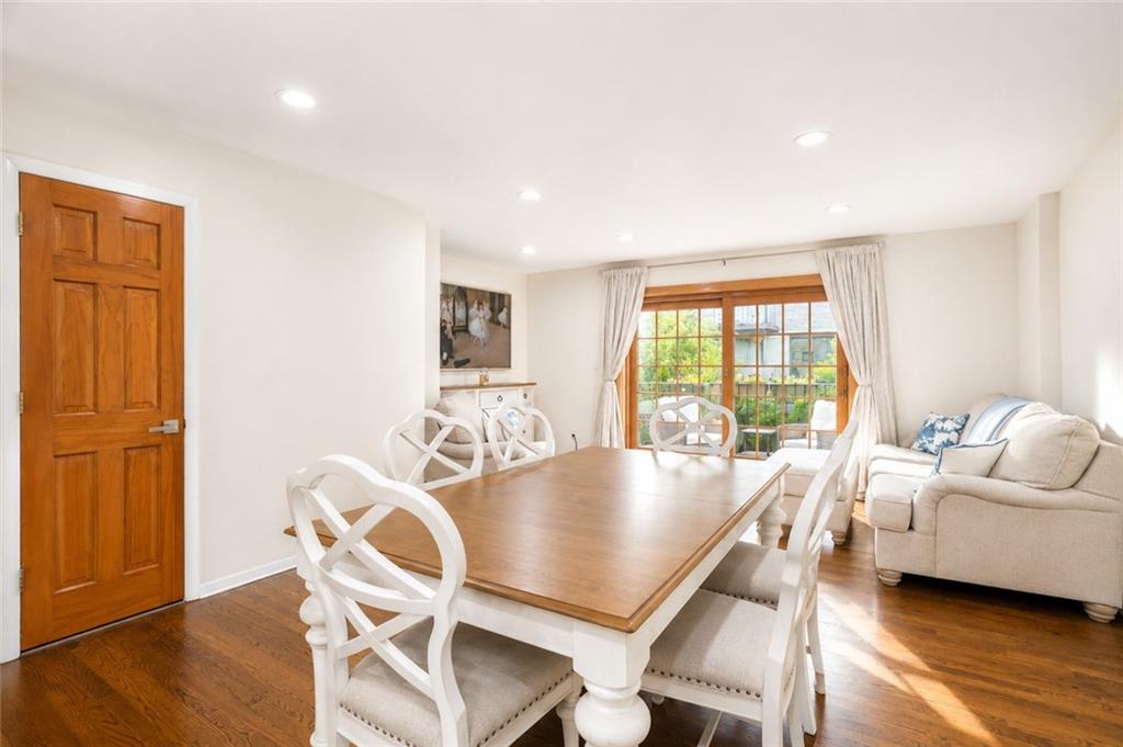 67 Claradon Grasmere 10305 New York photo