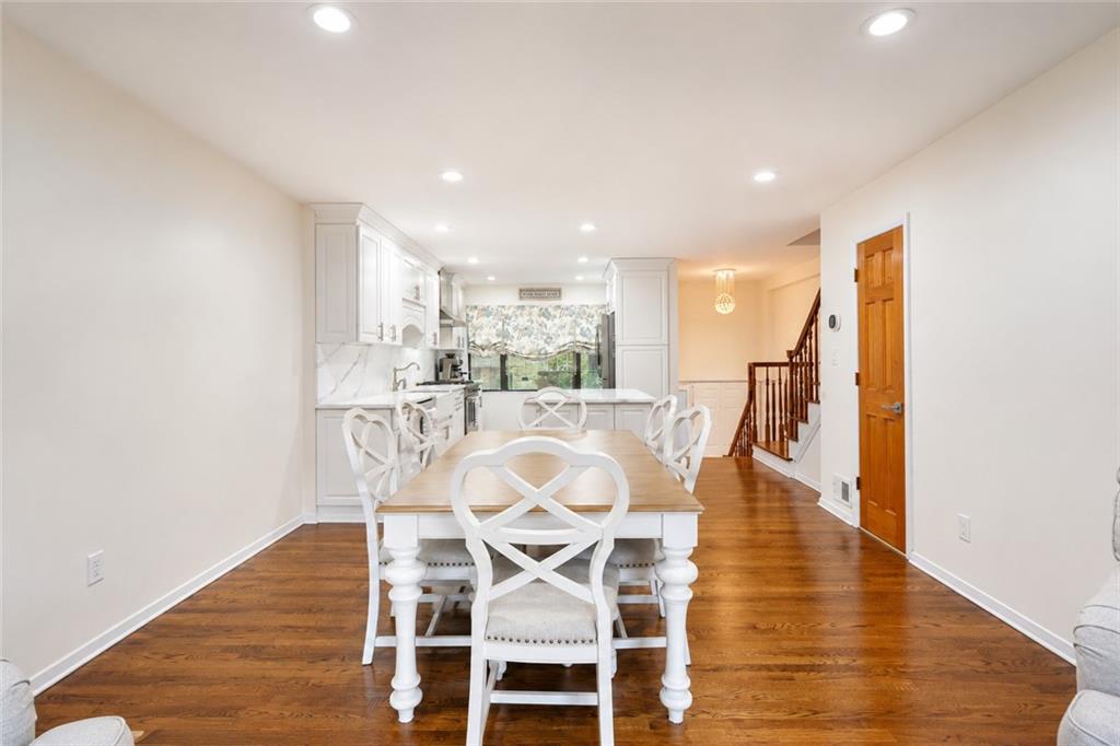 67 Claradon Grasmere 10305 New York photo