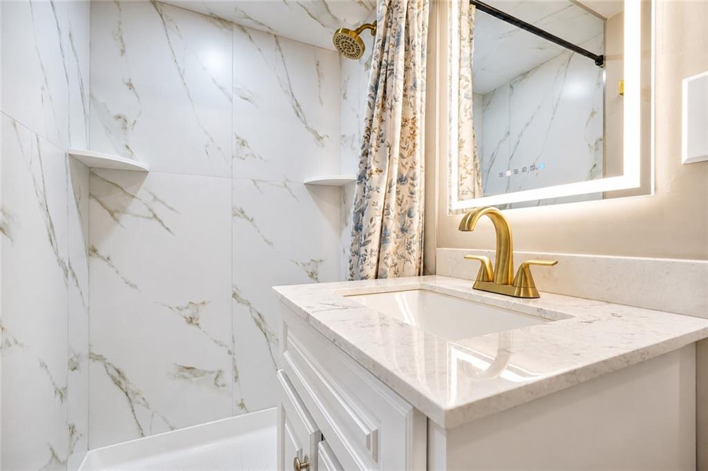 67 Claradon Grasmere 10305 New York photo