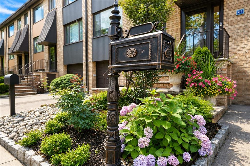 67 Claradon Grasmere 10305 New York photo