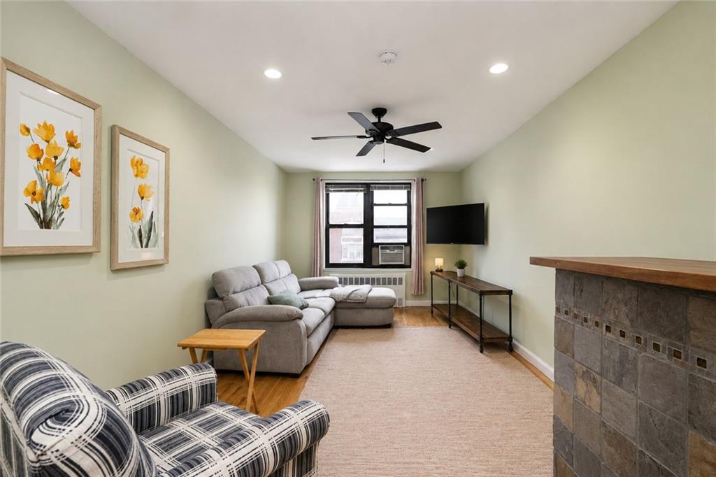 9040 Fort Hamilton Bay Ridge 11209 New York photo