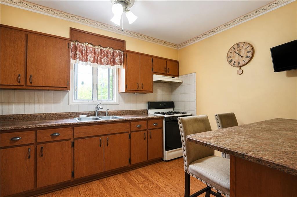4104 Avenue S Marine Park 11234 New York photo