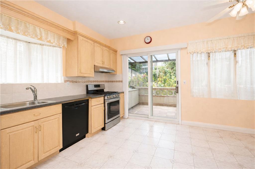 1030 73rd Bensonhurst 11228 New York photo
