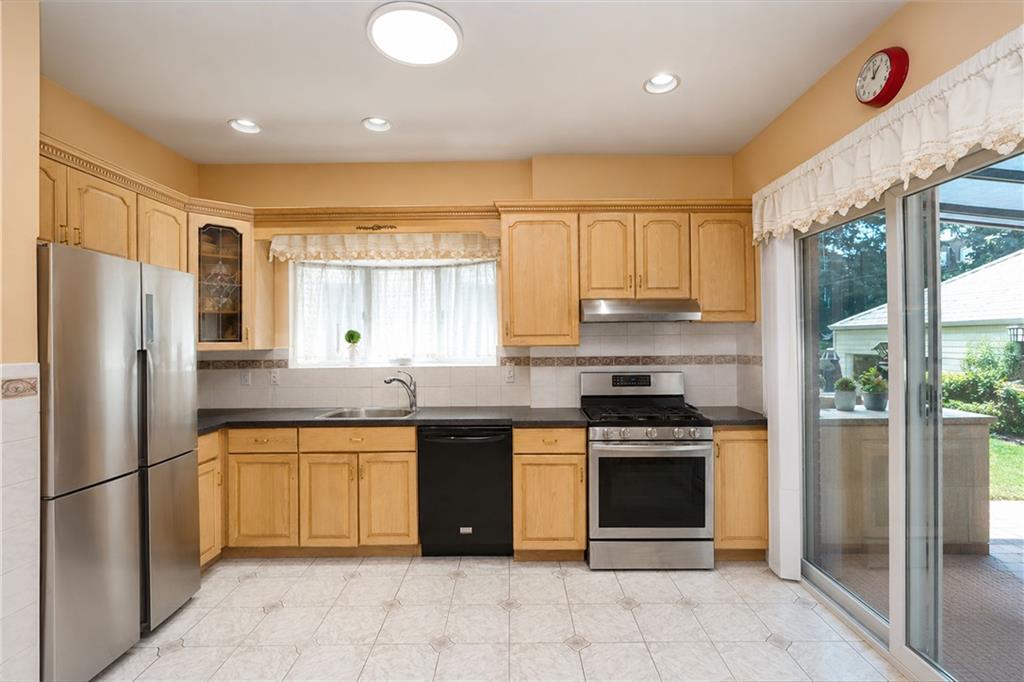 1030 73rd Bensonhurst 11228 New York photo