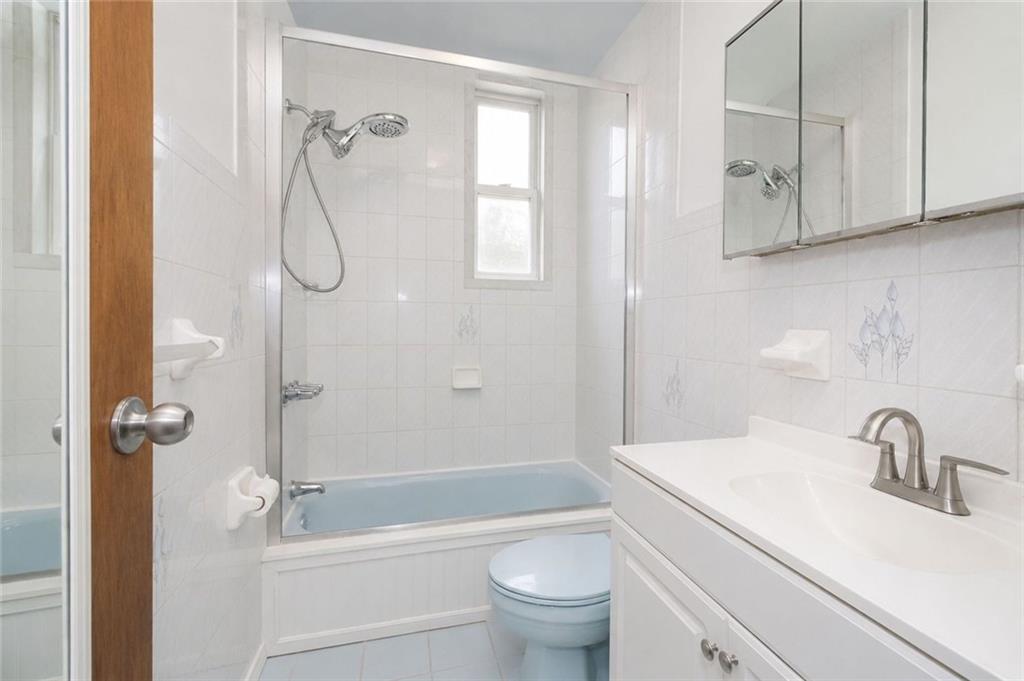 2755 East 28th Sheepshead Bay 11235 New York photo