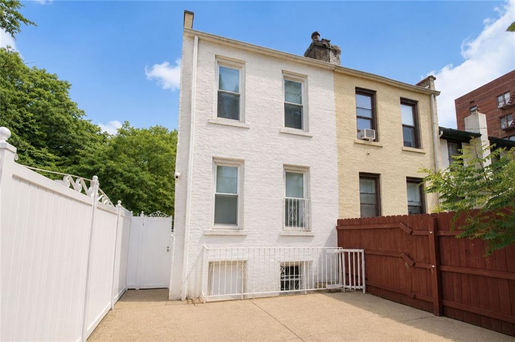 2755 East 28th Sheepshead Bay 11235 New York photo