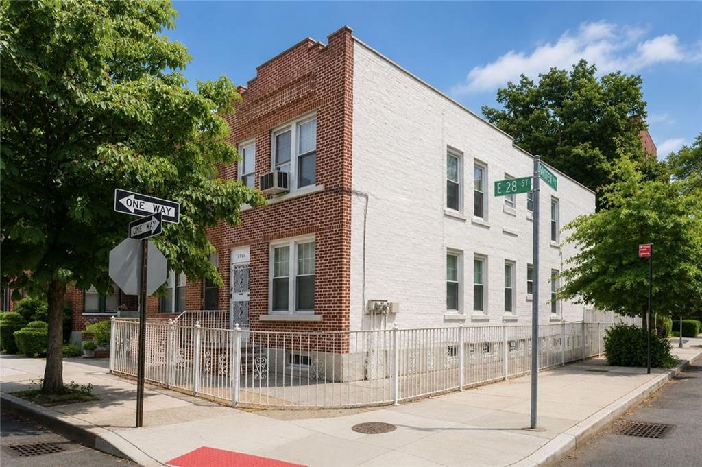 https://benbayrealty.s3.amazonaws.com/brooklynmls/503031/nSGOu7gjpeg