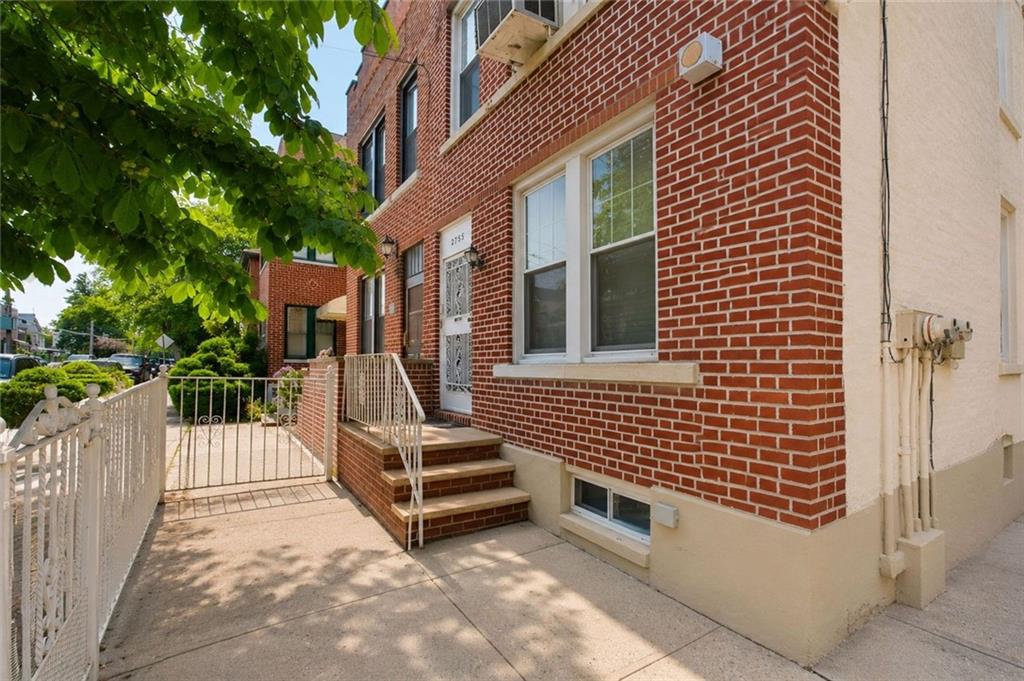 2755 East 28th Sheepshead Bay 11235 New York photo
