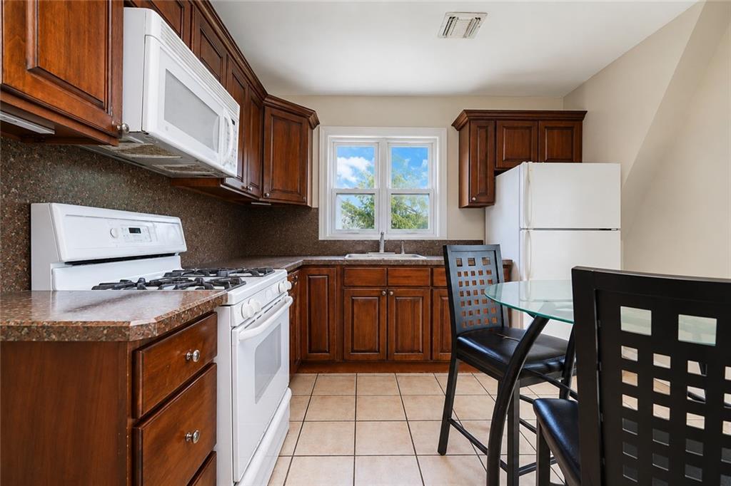 266 83rd Bay Ridge 11209 New York photo