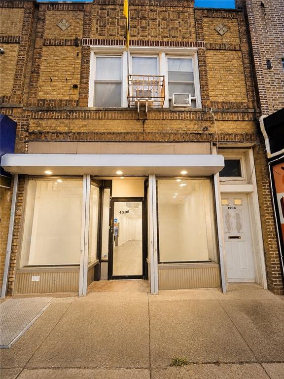 https://benbayrealty.s3.amazonaws.com/brooklynmls/503501/4506FortHamiltonParkwayLightedjpeg