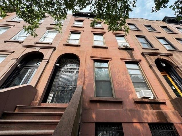https://benbayrealty.s3.amazonaws.com/brooklynmls/503541/IMG7789jpeg