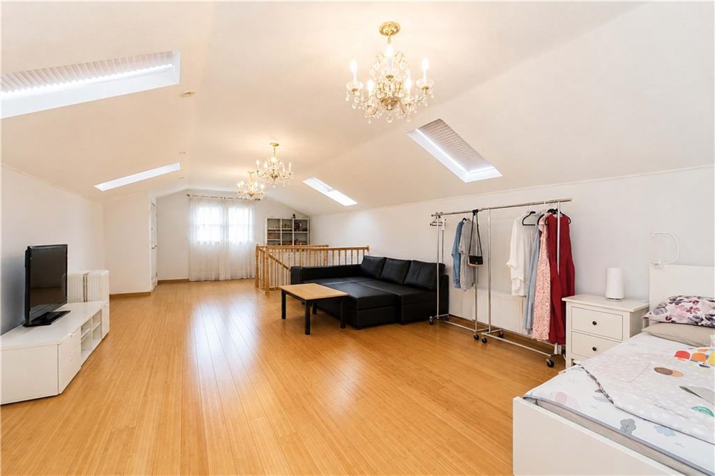 4293 Richmond Eltingville 10312 New York photo