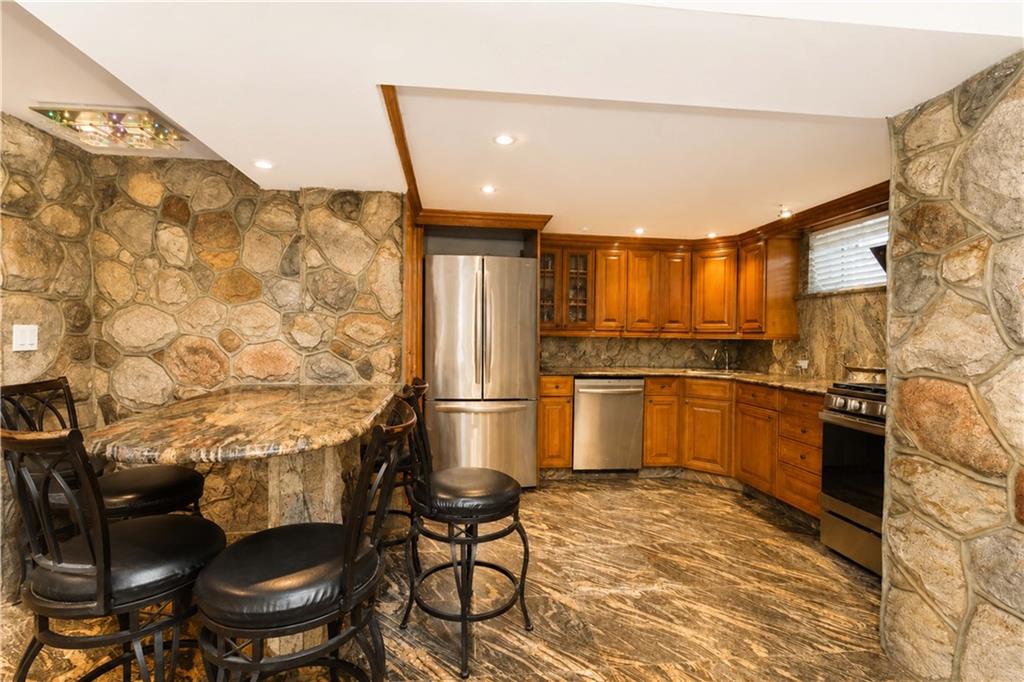 4293 Richmond Eltingville 10312 New York photo