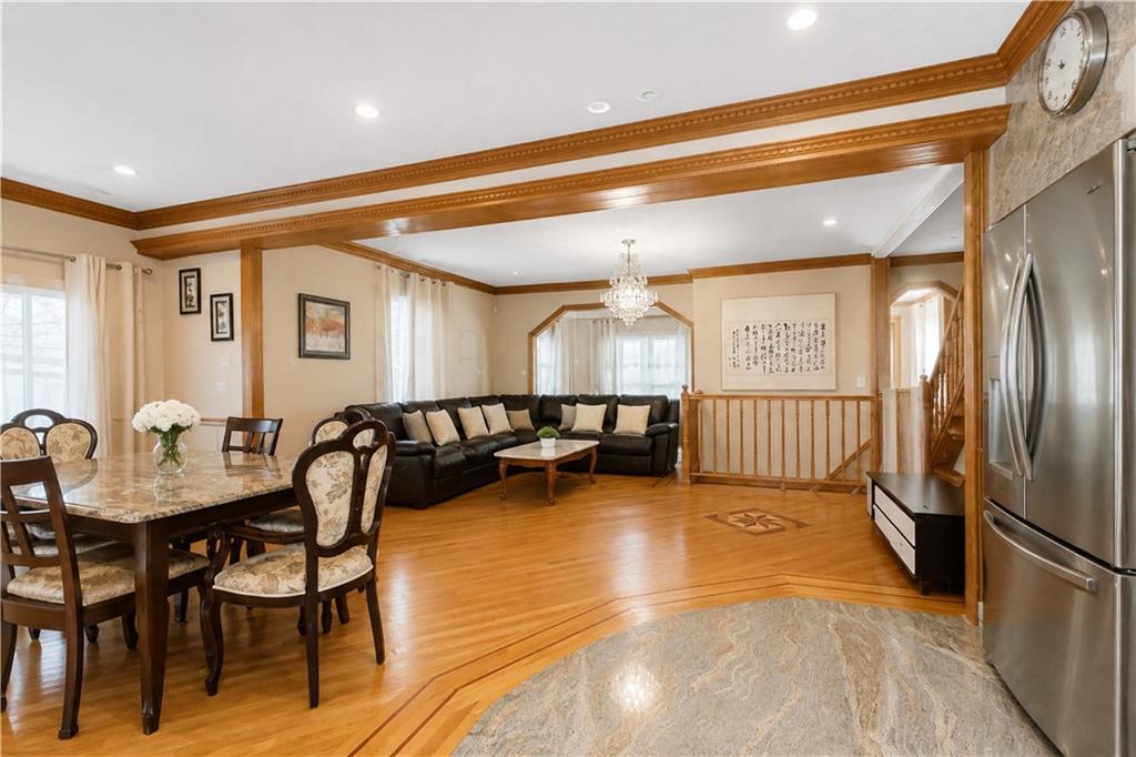 4293 Richmond Eltingville 10312 New York photo
