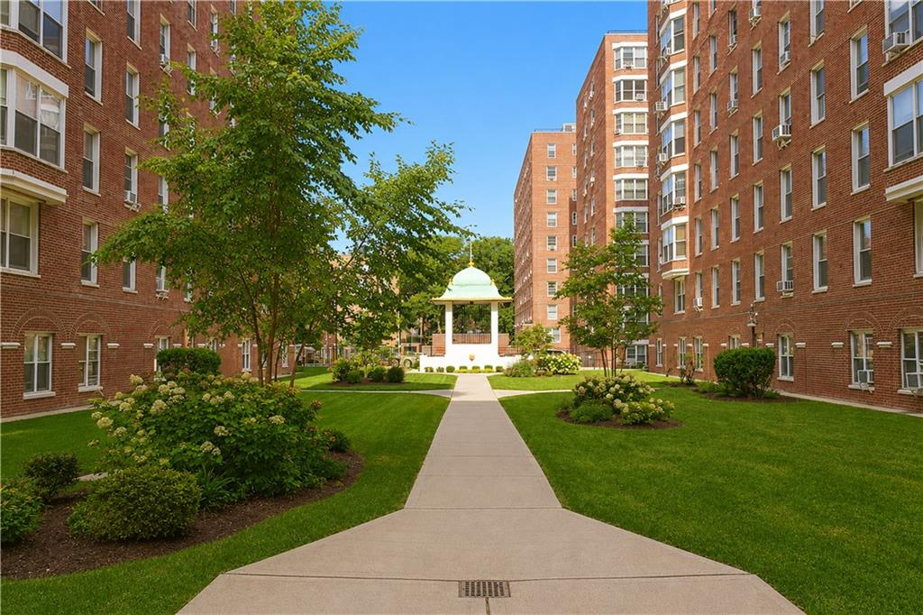 191 73rd Bay Ridge 11209 New York photo