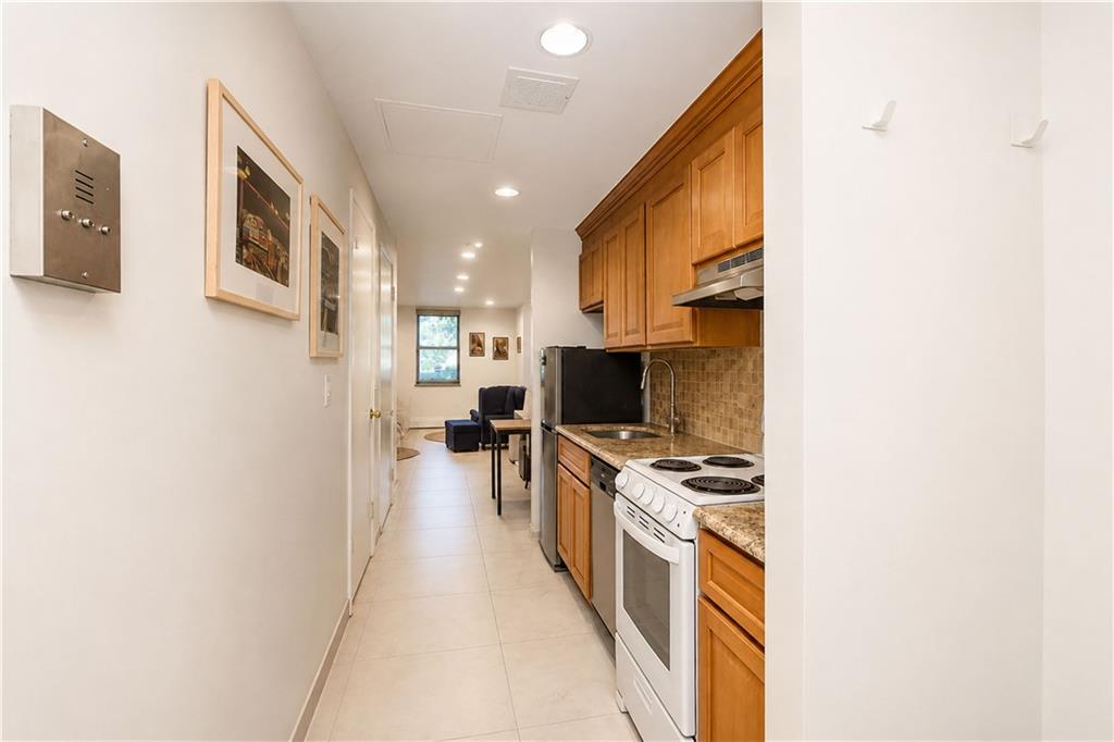 191 73rd Bay Ridge 11209 New York photo