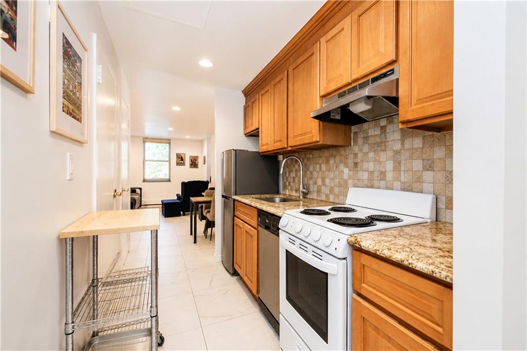 191 73rd Bay Ridge 11209 New York photo
