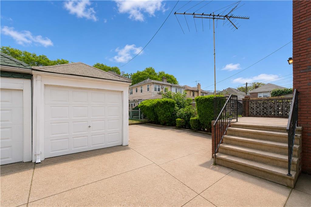 2061 80th Bensonhurst 11214 New York photo
