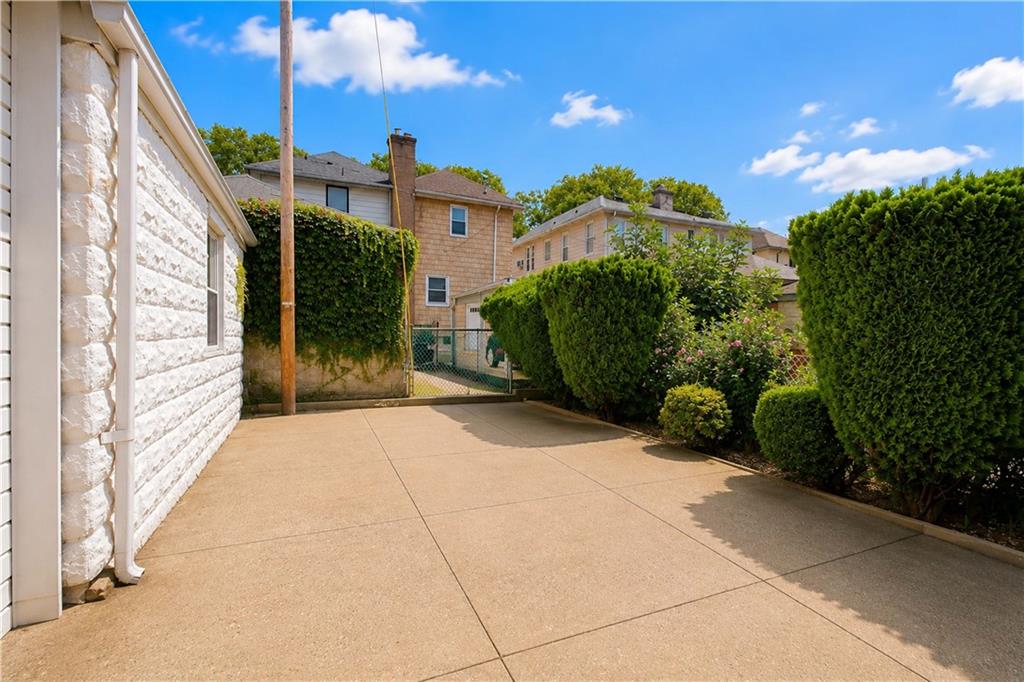 2061 80th Bensonhurst 11214 New York photo