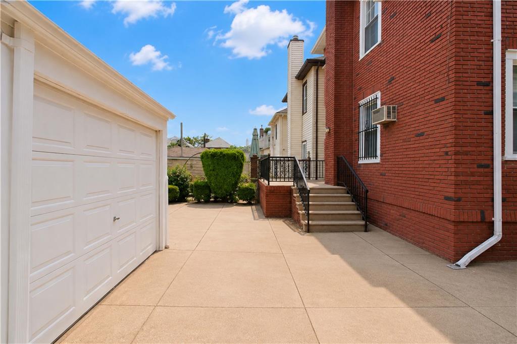 2061 80th Bensonhurst 11214 New York photo