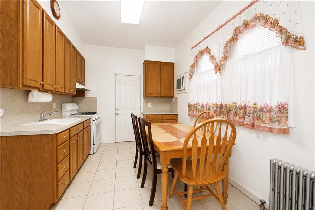 2061 80th Bensonhurst 11214 New York photo