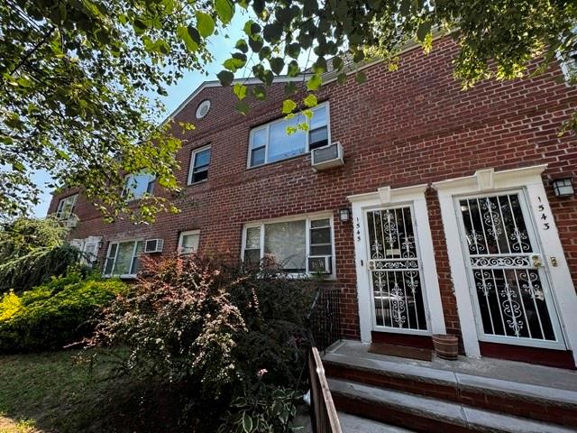 https://benbayrealty.s3.amazonaws.com/brooklynmls/503910/IMG7668jpeg