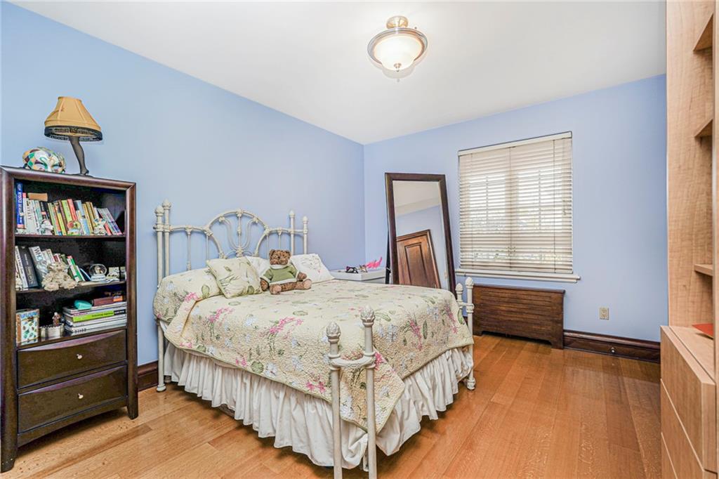1240 83rd Dyker Heights 11228 New York photo