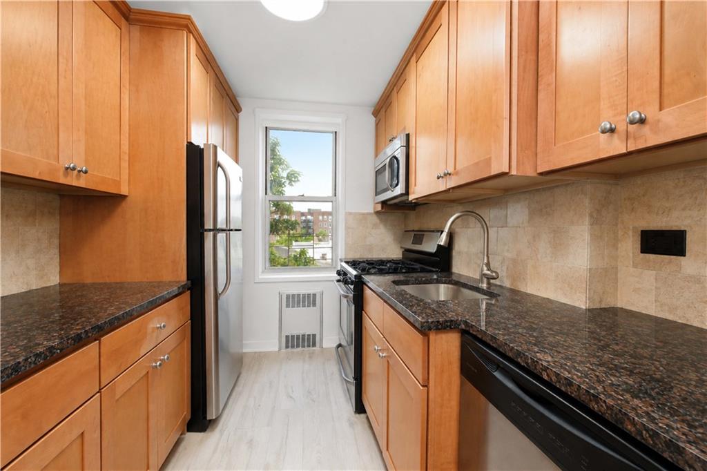 243 East McDonald Windsor Terrace 11218 New York photo