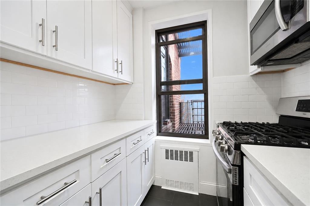 9040 Fort Hamilton Bay Ridge 11209 New York photo