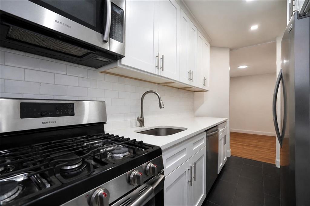 https://benbayrealty.s3.amazonaws.com/brooklynmls/504363/6c12jpeg