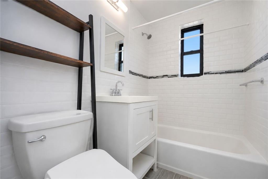 9040 Fort Hamilton Bay Ridge 11209 New York photo