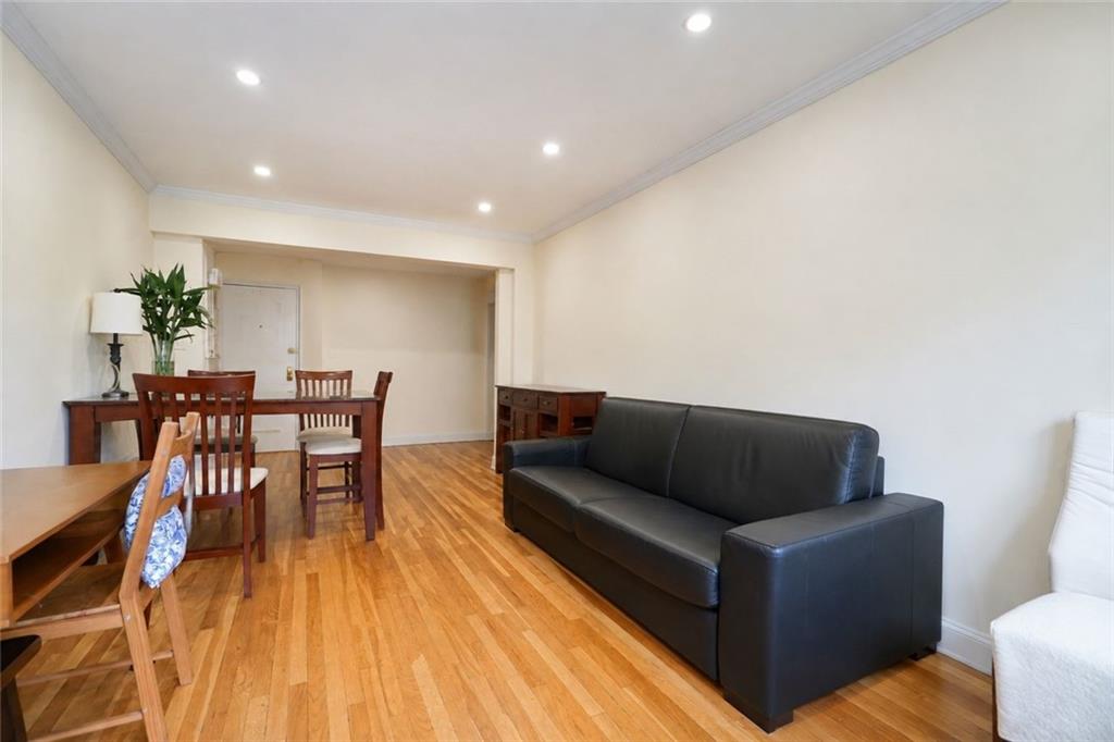 9040 Fort Hamilton Bay Ridge 11209 New York photo