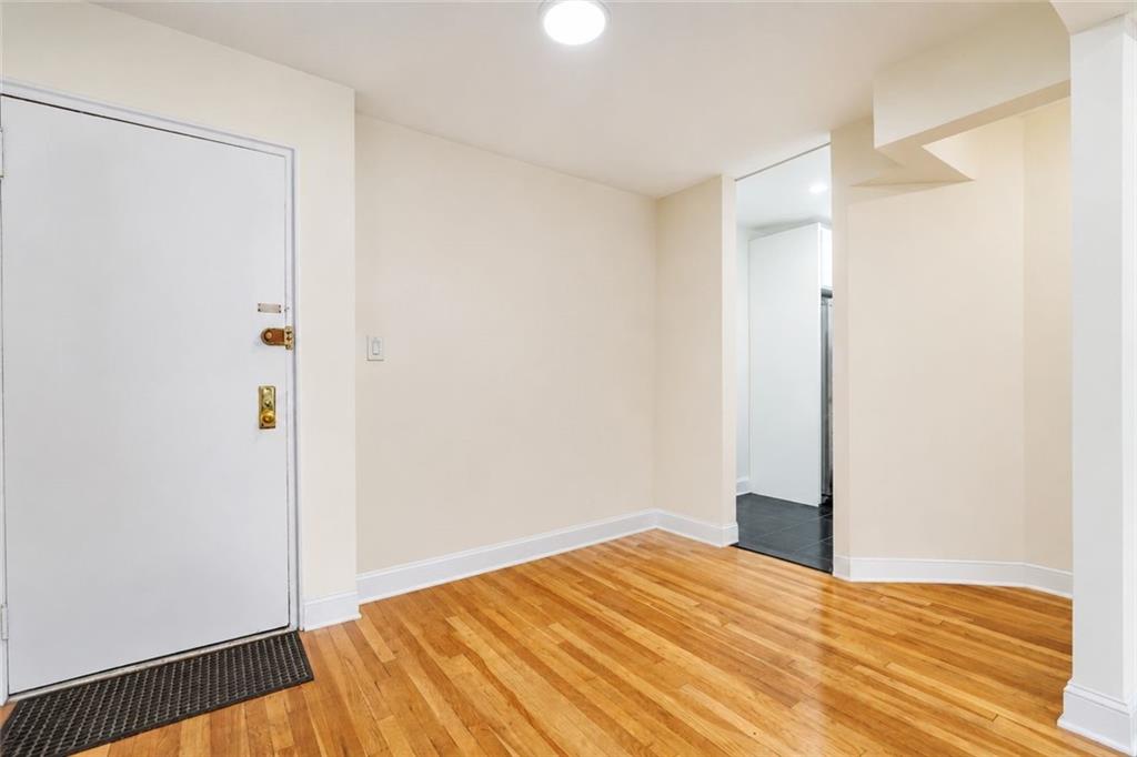 9040 Fort Hamilton Bay Ridge 11209 New York photo