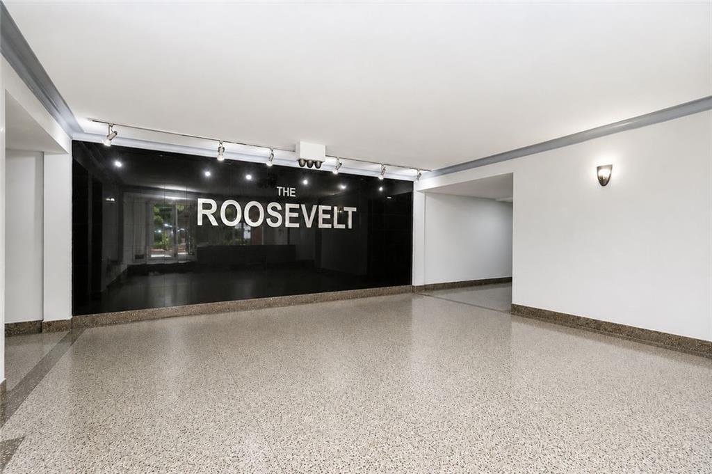 9040 Fort Hamilton Bay Ridge 11209 New York photo