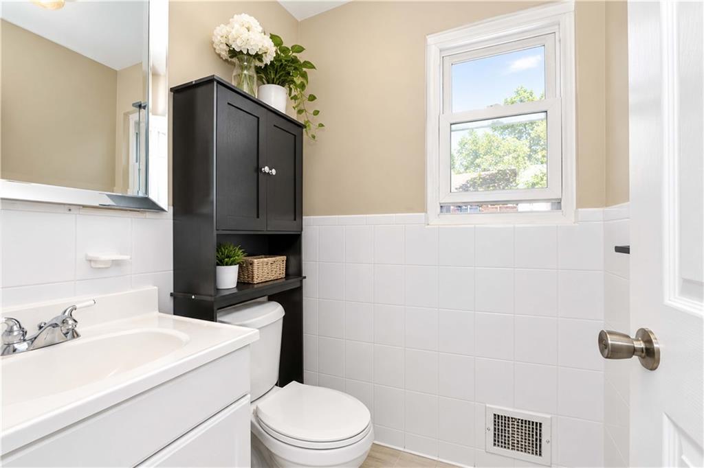 458 Morningstar Port Richmond 10303 New York photo
