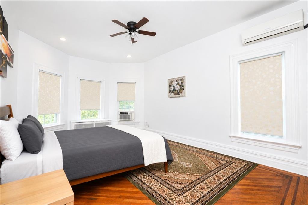 1112 Beverley Ditmas Park 11218 New York photo