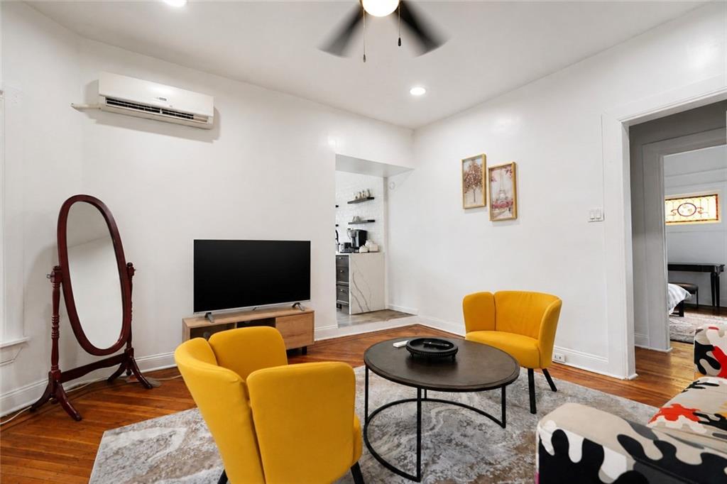 1112 Beverley Ditmas Park 11218 New York photo