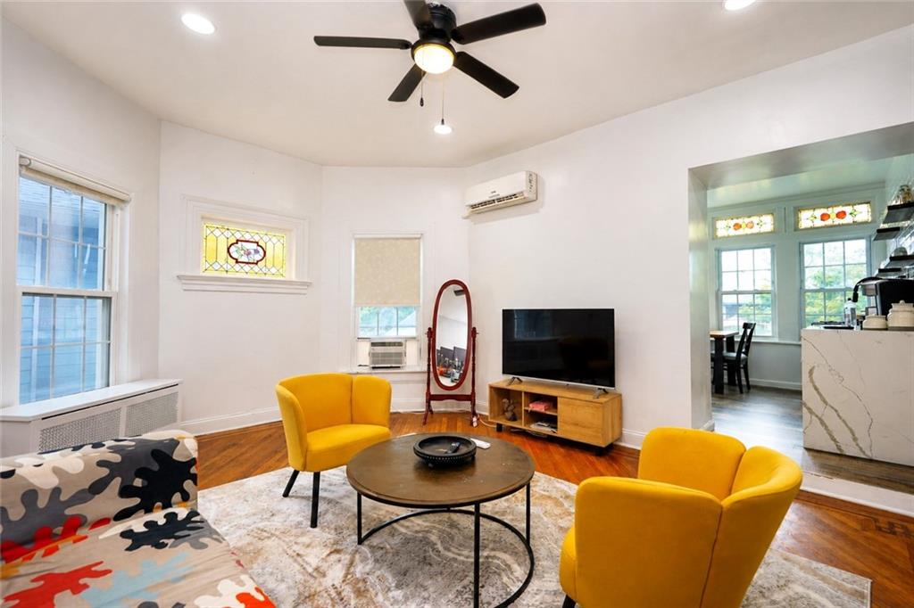 1112 Beverley Ditmas Park 11218 New York photo