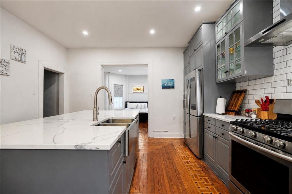 1112 Beverley Ditmas Park 11218 New York photo