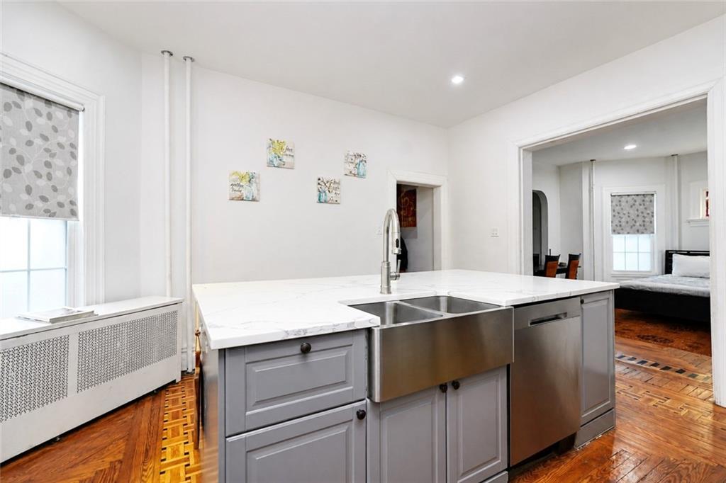 1112 Beverley Ditmas Park 11218 New York photo