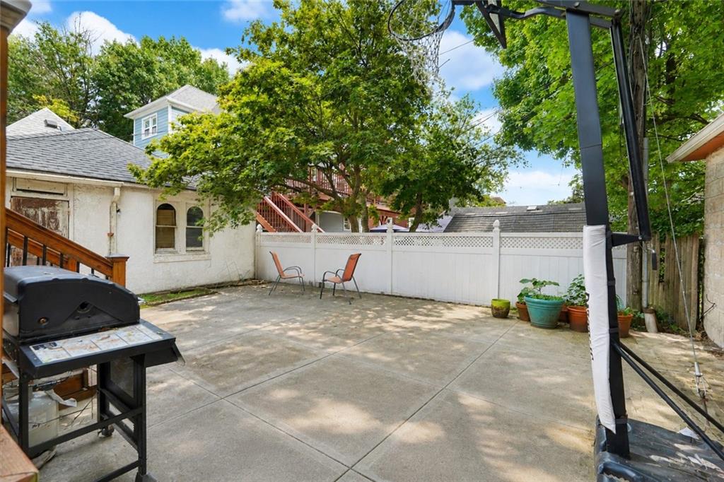 1112 Beverley Ditmas Park 11218 New York photo