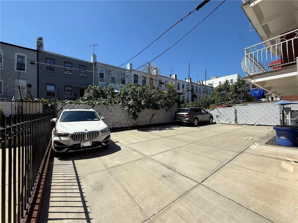 950 70th Dyker Heights 11228 New York photo