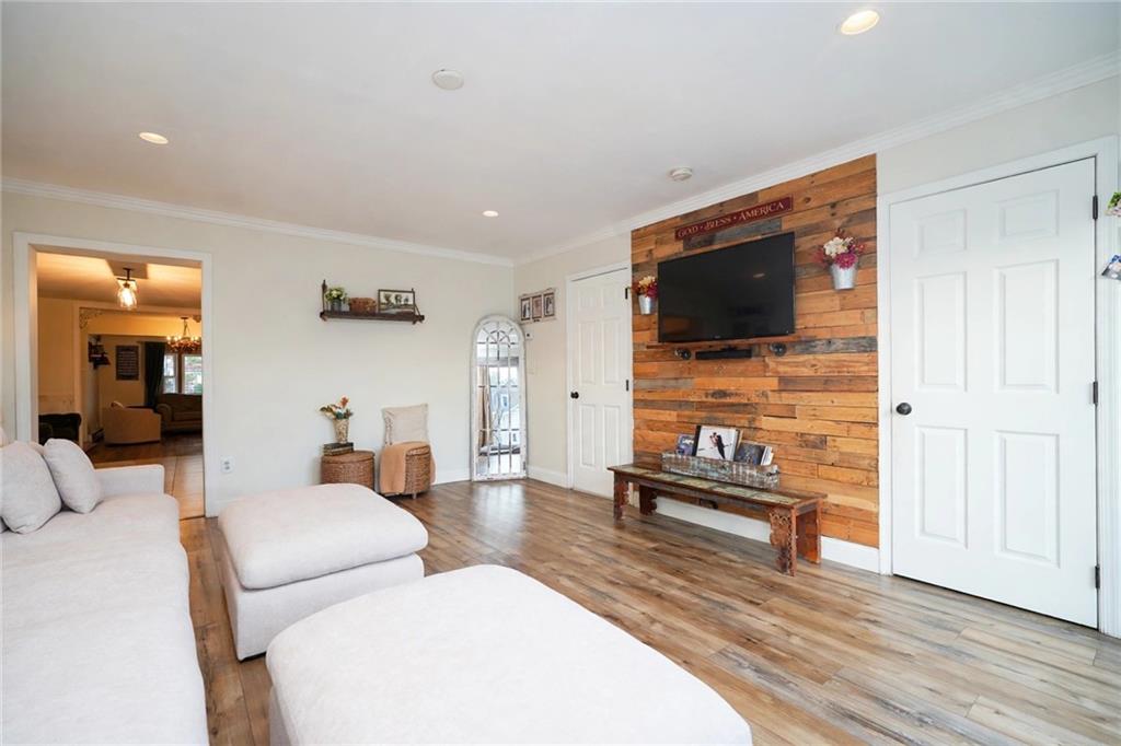 173 Fisher Tottenville 10307 New York photo