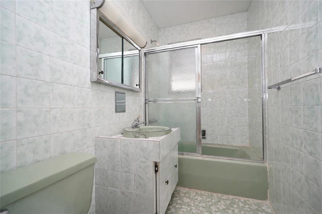 2122 West 9th Gravesend 11223 New York photo